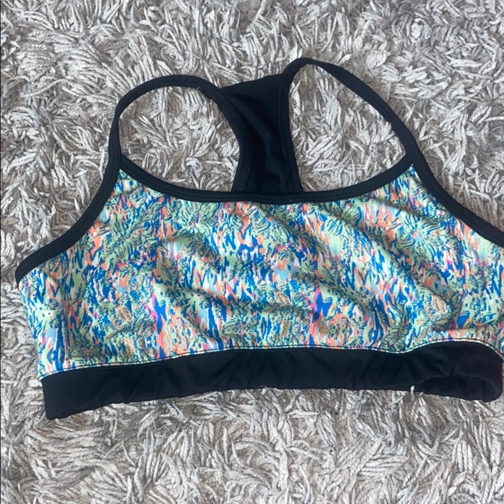 sports bra